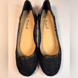 Black Lace Flats with Rounded Toe